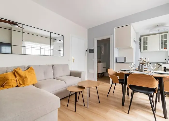 Vibe, Paseo Playa De Canteras, Nomadas Digitales, Ideal Parejas *