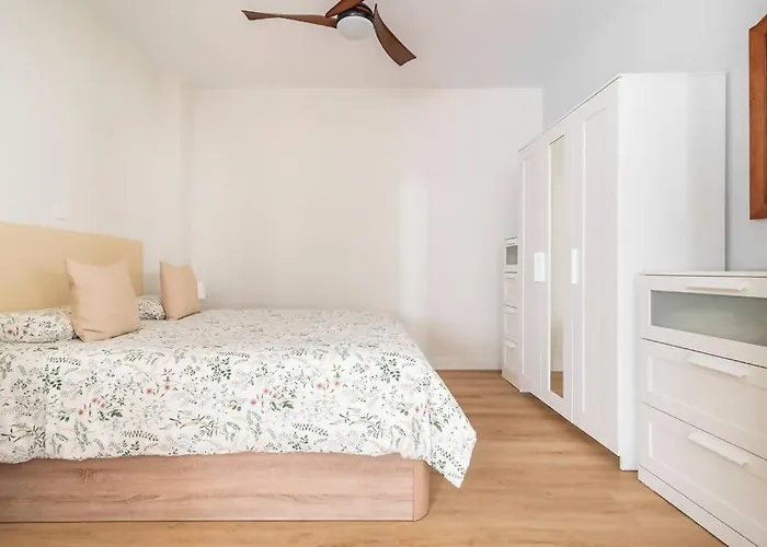 Vibe, Paseo Playa De Canteras, Nomadas Digitales, Ideal Parejas